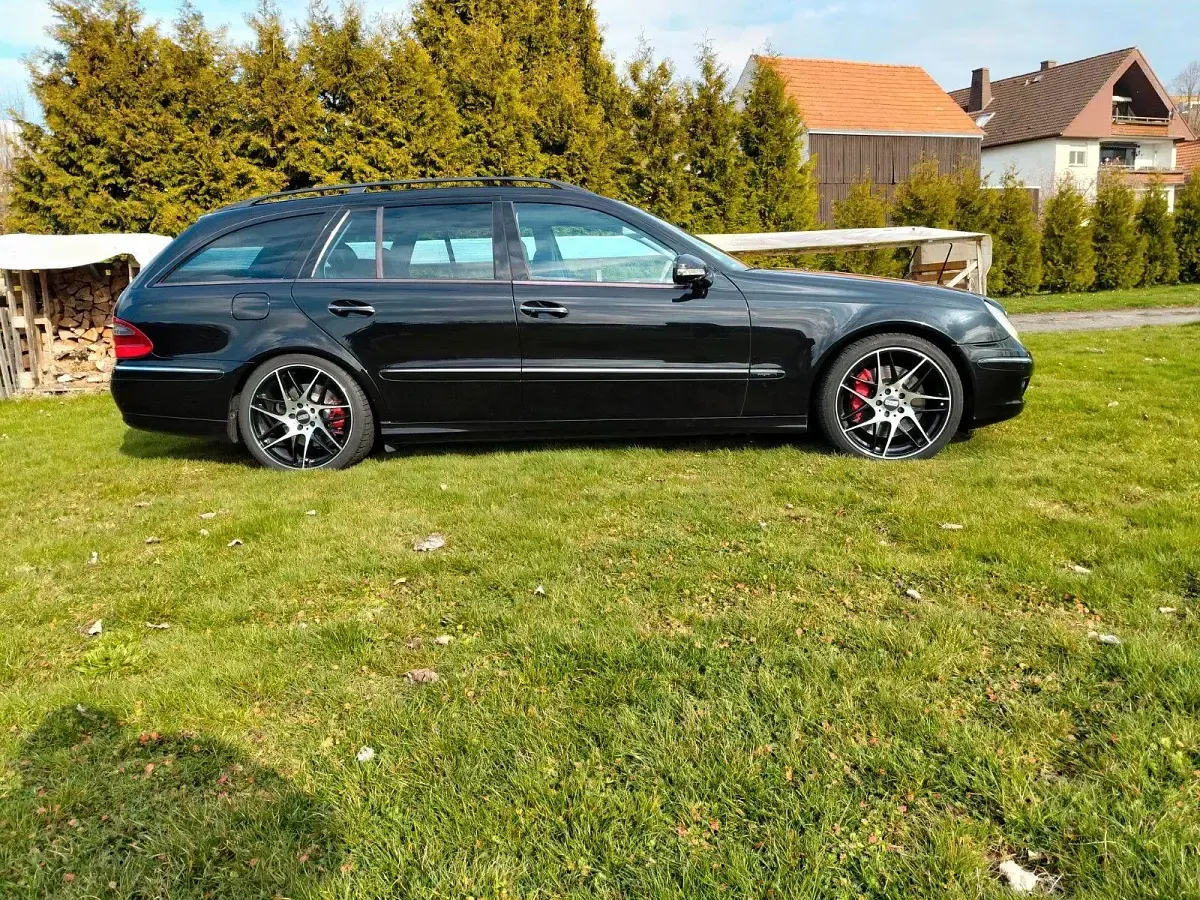 Gebraucht Mercedes E500 Avantgarde 387 PS (284 kW) 2006 Schwarz Kombi