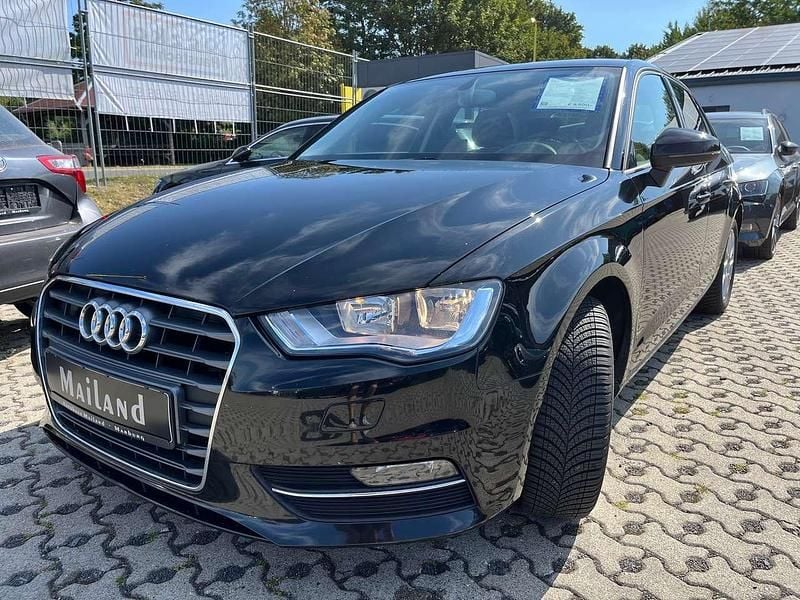 Mythosschwarz Gebraucht 2014 Audi A3 Attraction Kleinwagen | 9.900 € (Fairer Preis) - Bild 1/4
