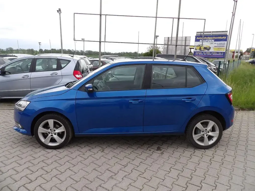 Gebraucht Skoda Fabia Cool Plus 75 PS (55 kW) 2019 Raceblau metallic Kleinwagen