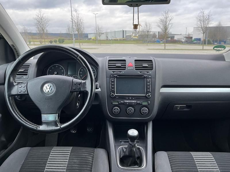 Gebraucht VW Golf V 80 PS (58 kW) 2008 Schwarz Kleinwagen