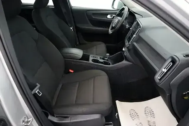 Gebraucht Volvo XC40 150 PS (110 kW) 2019 Grau SUV