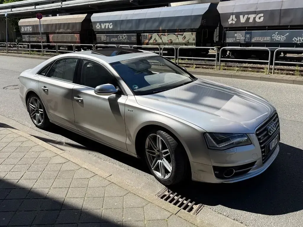 Gebraucht Audi S8 Exclusive 520 PS (382 kW) 2013 Silber Limousine
