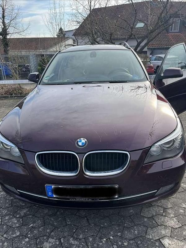 Gebraucht BMW 520 163 PS (119 kW) 2010 Rot Kombi