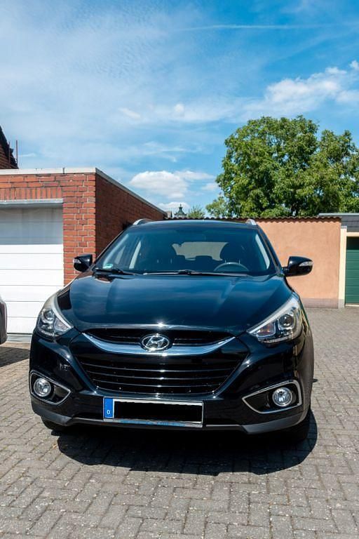 Schwarz Gebraucht 2015 Hyundai ix35 Trend SUV | 11.500 € (Fairer Preis) - Bild 1/4