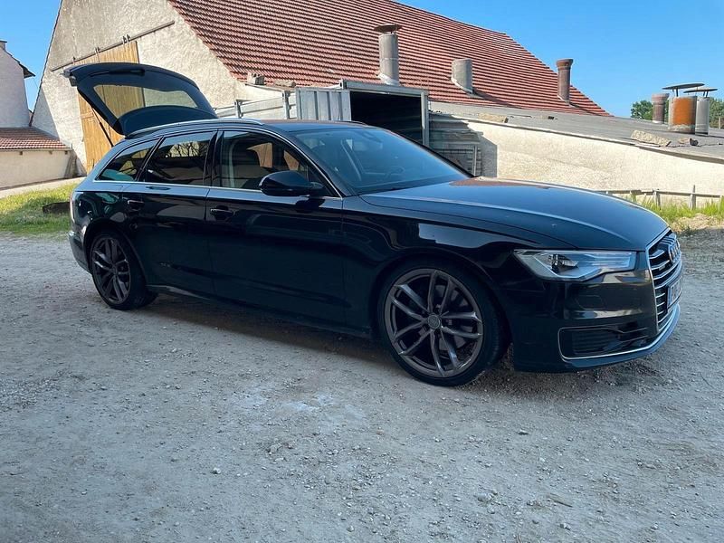 Schwarz Gebraucht 2015 Audi A6 Sport Limousine | 18.000 € (Etwas zu teuer) - Bild 1/4