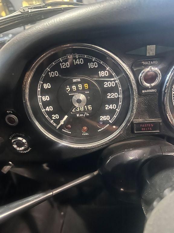 Używany Jaguar E-Type 268 KM (197 kW) 1974 Zielony Kabriolet