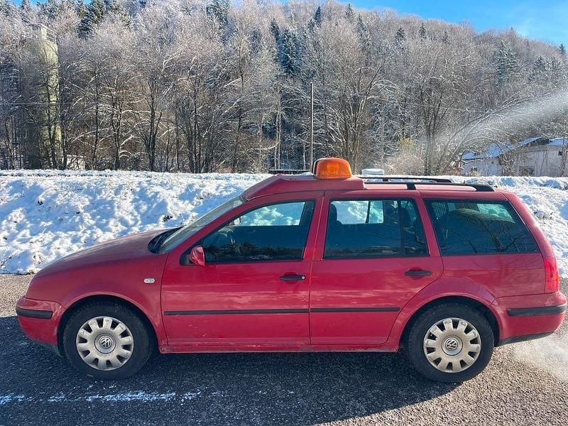 Rot Gebraucht 2002 VW Golf IV Kombi | 1.500 € (Superpreis) - Bild 1/4