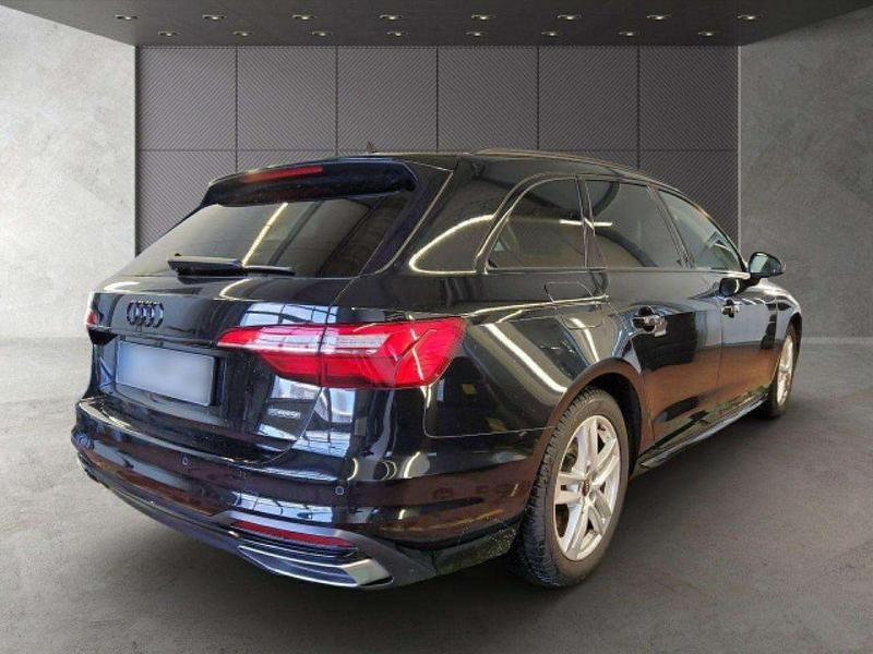 Gebraucht Audi A4 Advanced 204 PS (150 kW) 2023 Mythosschwarz metallic Kombi