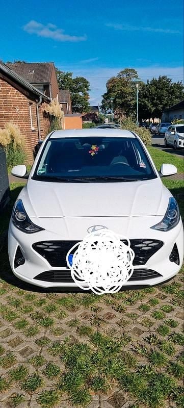 Weiß Gebraucht 2025 Hyundai i10 Prime Kleinwagen | 17.850 € (Guter Preis) - Bild 1/4