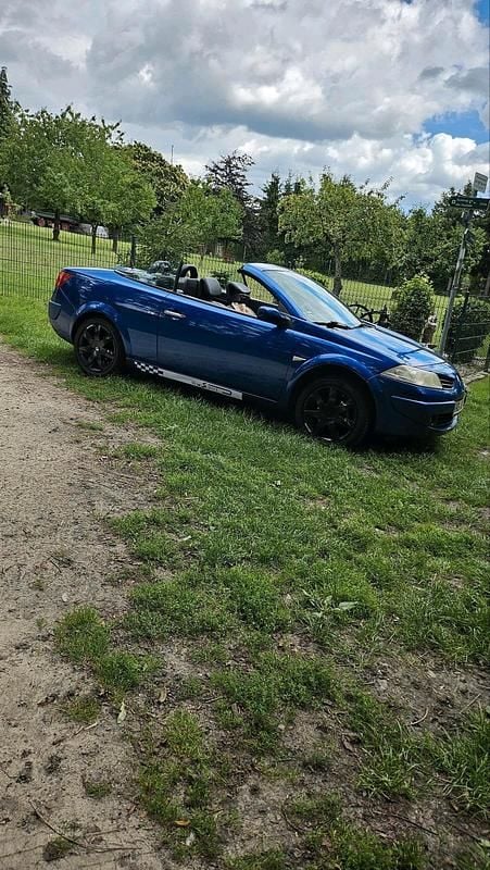 Blau Gebraucht 2007 Renault Mégane Cabriolet Cabrio | 3.100 € (Etwas zu teuer) - Bild 1/4
