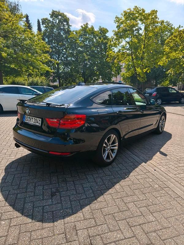 Schwarz Gebraucht 2016 BMW 320 Gran Turismo Sport Line Limousine | 13.000 € (Guter Preis) - Bild 1/4