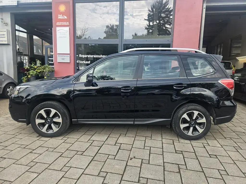 Gebraucht Subaru Forester Exclusive+ 147 PS (108 kW) 2017 Schwarz SUV
