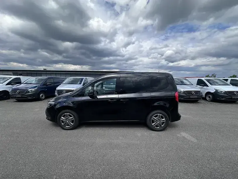 Gebraucht Mercedes T160 Style 95 PS (69 kW) 2025 Schwarz Van / Kleinbus