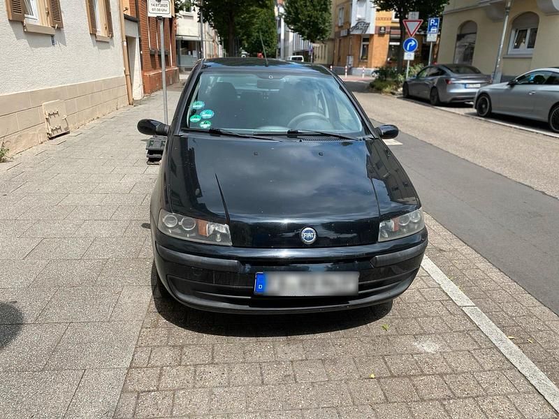 Schwarz Gebraucht 2001 Fiat Punto Kleinwagen | 900 € - Bild 1/4