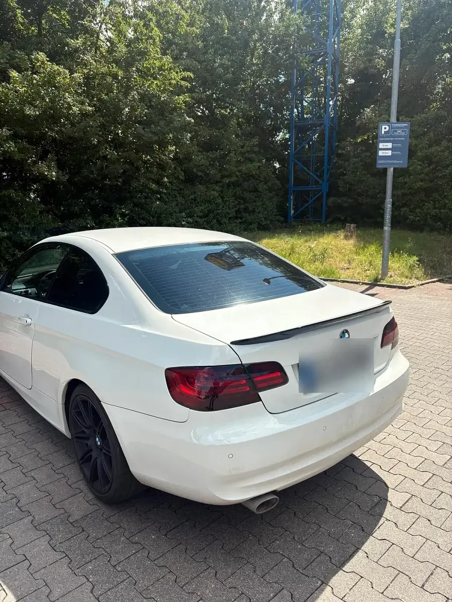 Gebraucht BMW 320 184 PS (135 kW) 2011 Weiß Coupé