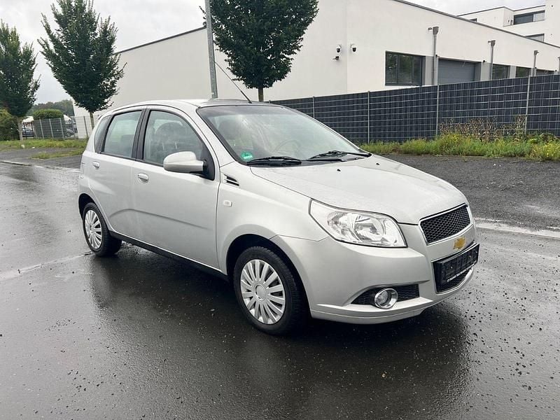 Gebraucht Chevrolet Aveo LT 101 PS (74 kW) 2008 Silber Kleinwagen