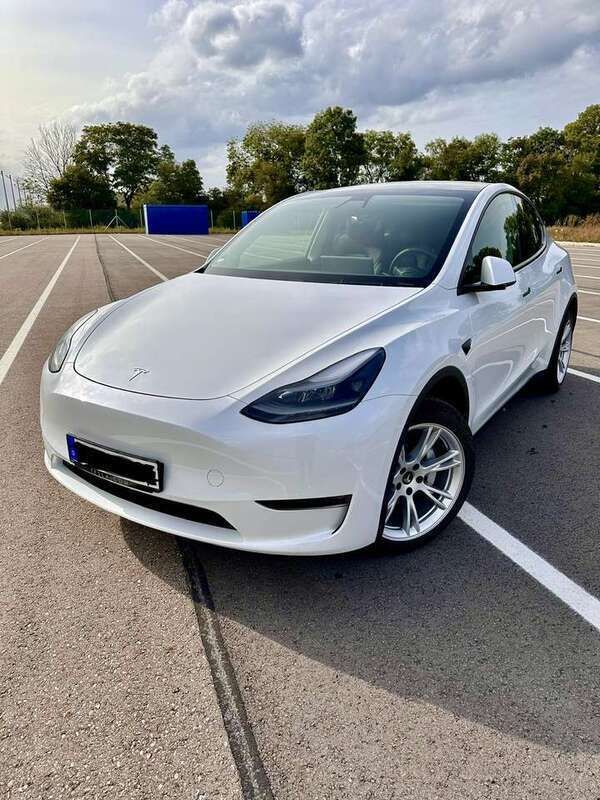 Weiß Gebraucht 2022 Tesla Model Y Long Range AWD SUV | 37.600 € (Fairer Preis) - Bild 1/4