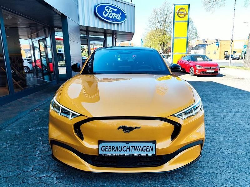 Gebraucht Ford Mustang Mach-E Premium 258 kW (351 PS) 2023 Orange SUV