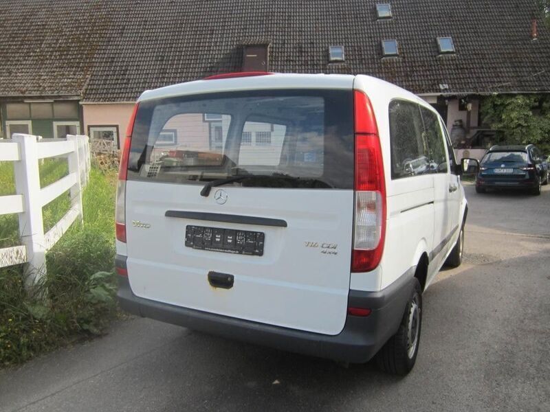 Gebraucht Mercedes Vito 163 PS (119 kW) 2013 Weiß Van