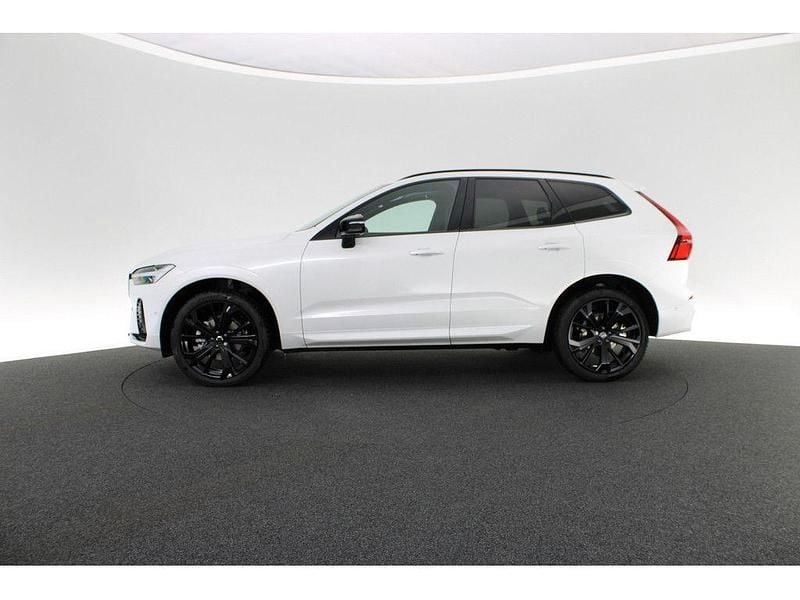 Neu Volvo XC60 Plus 250 PS (183 kW) 2026 Crystal weiss SUV