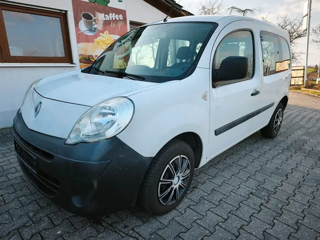Gebraucht Renault Kangoo Authentique 68 PS (50 kW) 2010 Weiß Van / Kleinbus