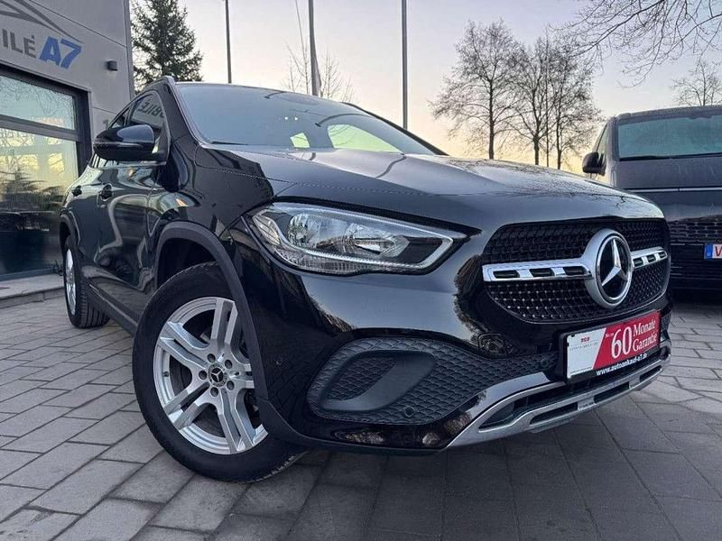 Usata Mercedes GLA200 Progressive 150 CV (110 kW) 2020 Nero SUV