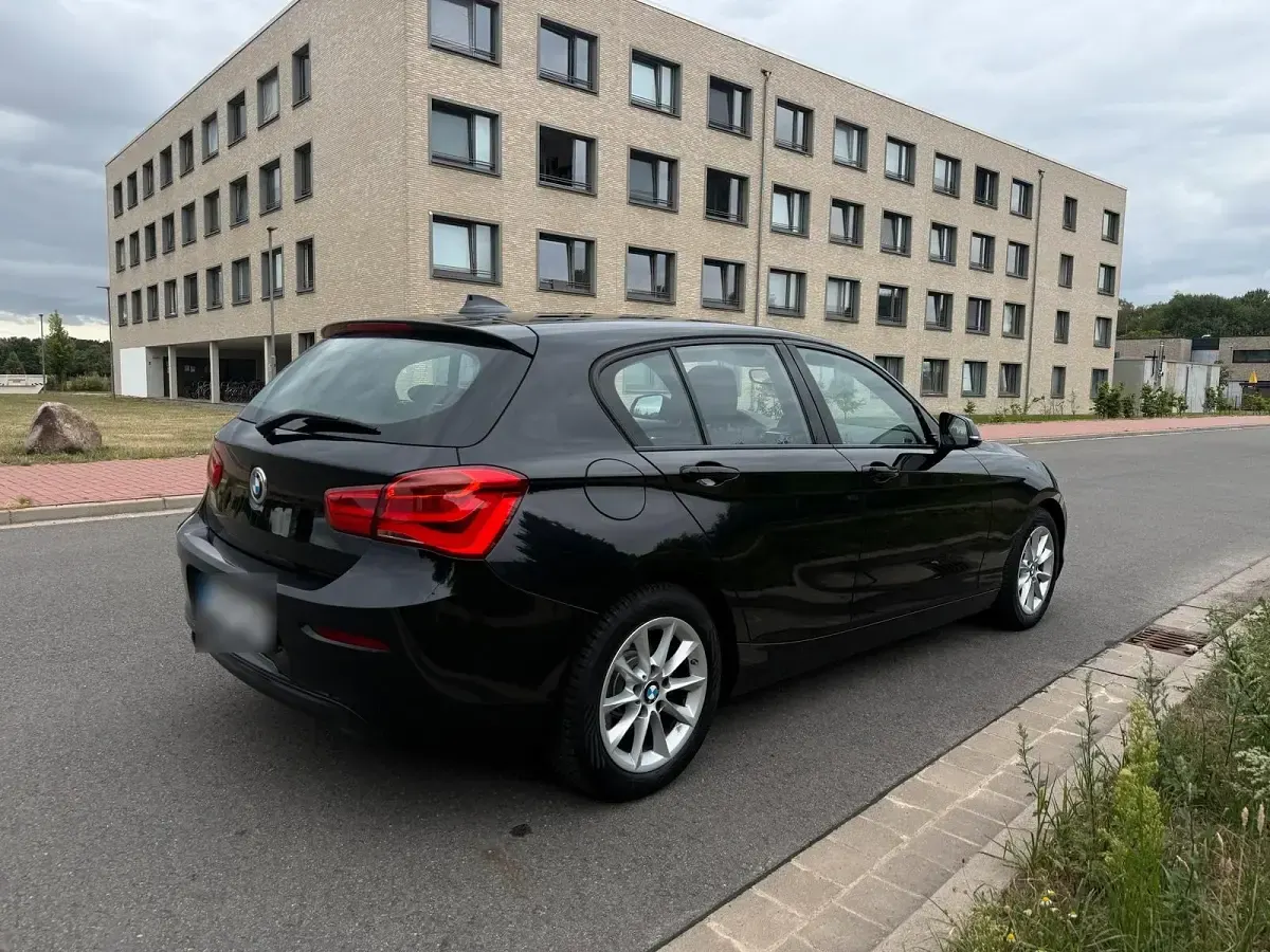 Gebraucht BMW 116 Sport Line 116 PS (85 kW) 2019 Schwarz Kleinwagen