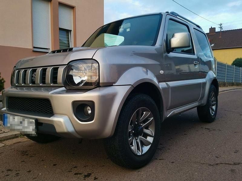 Gebraucht Suzuki Jimny Style 86 PS (63 kW) 2018 Silber SUV