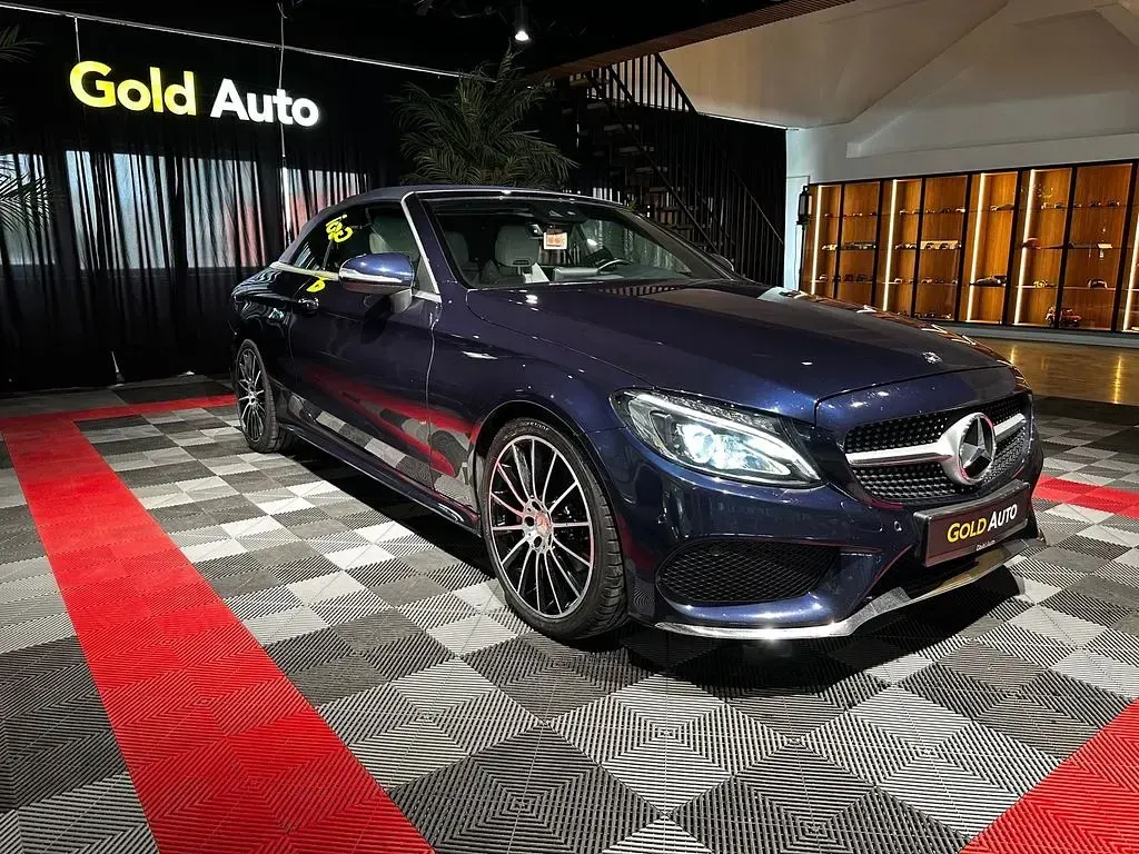 Gebraucht Mercedes C220 170 PS (125 kW) 2017 Blau Cabrio