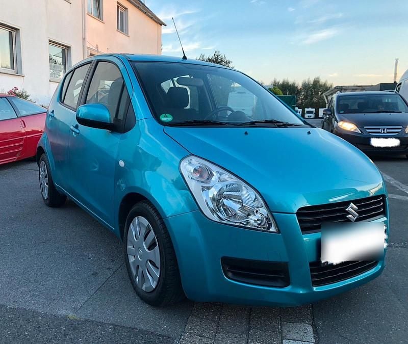 Blau Gebraucht 2011 Suzuki Splash Kleinwagen | 4.990 € (Guter Preis) - Bild 1/4