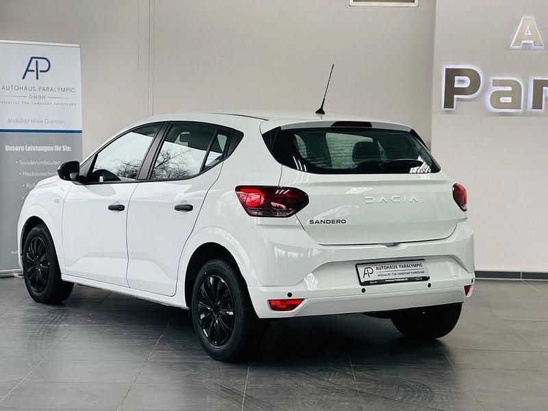 Gebraucht Dacia Sandero 91 PS (66 kW) 2023 Weiß Limousine