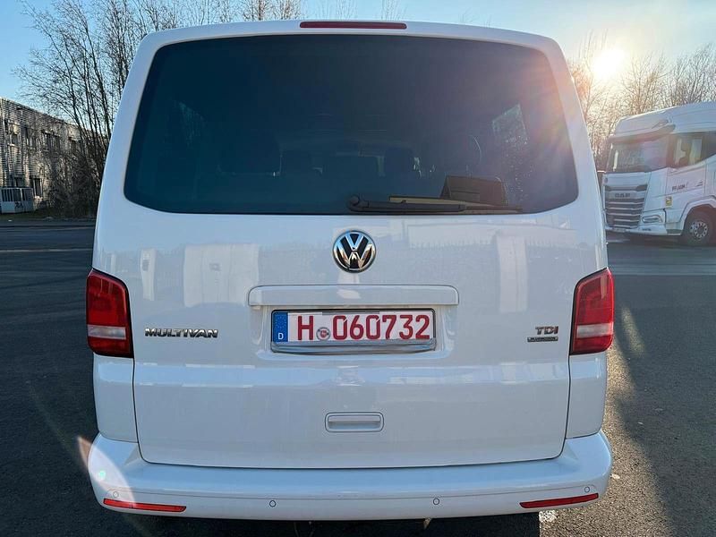 Usado VW Multivan 140 CV (102 kW) 2014 Blanco Monovolumen