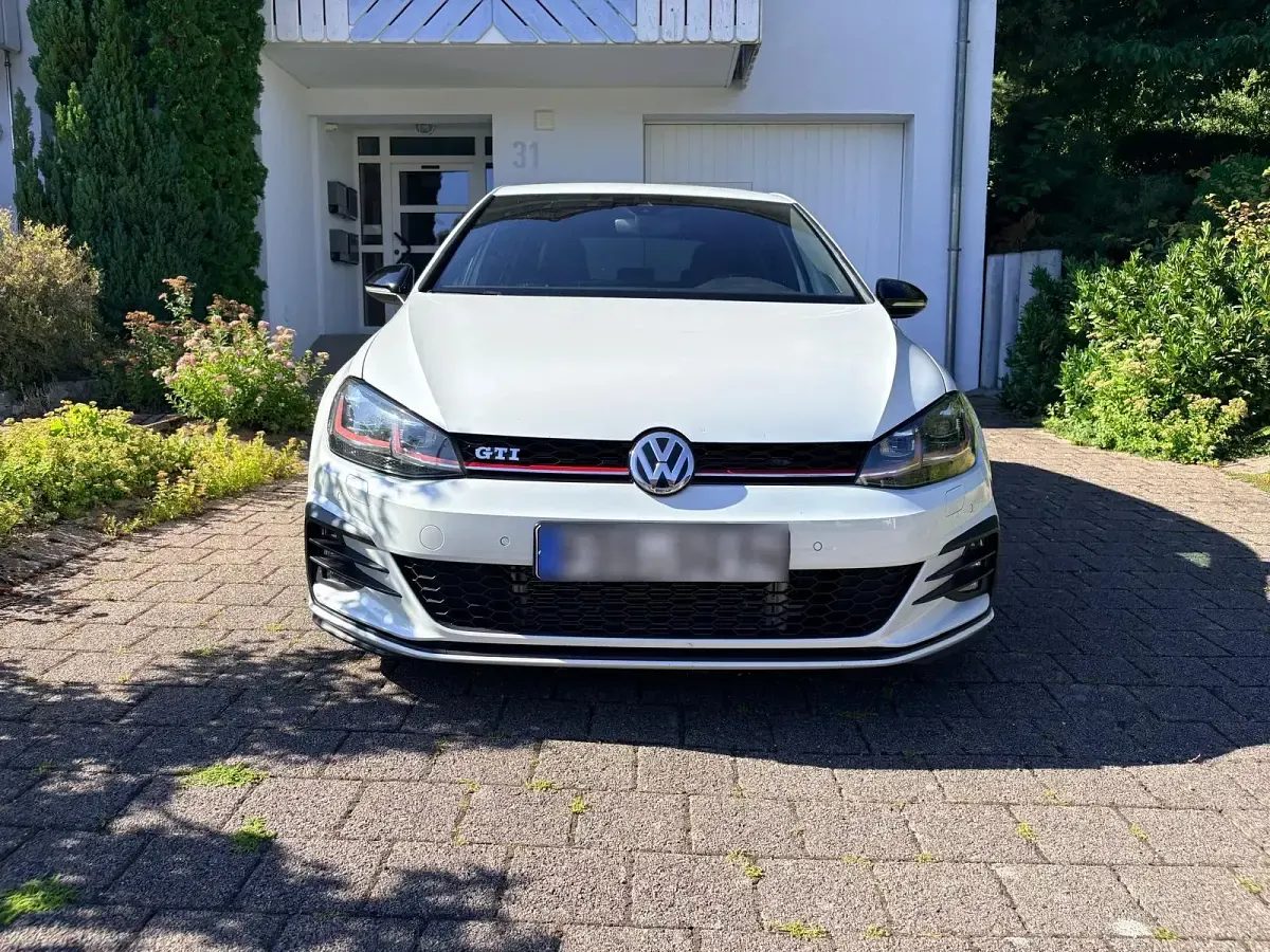 Gebraucht VW Golf VII GTI 230 PS (169 kW) 2017 Weiß Limousine