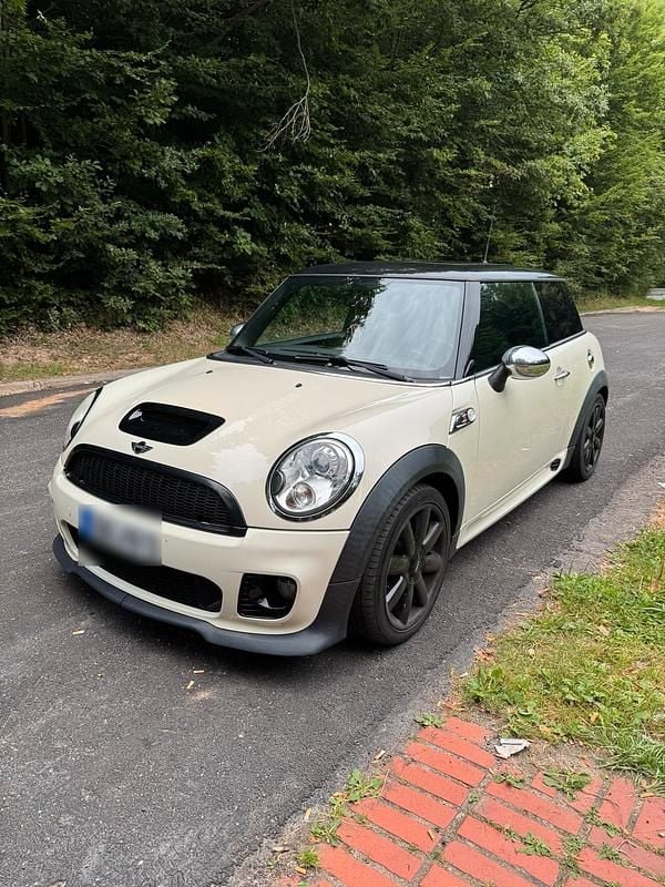 Weiß Gebraucht 2009 Mini Cooper S Kleinwagen | 5.200 € (Fairer Preis) - Bild 1/4