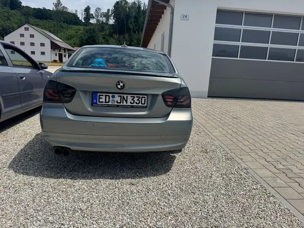 Gebraucht BMW 330 258 PS (189 kW) 2005 Silber Limousine