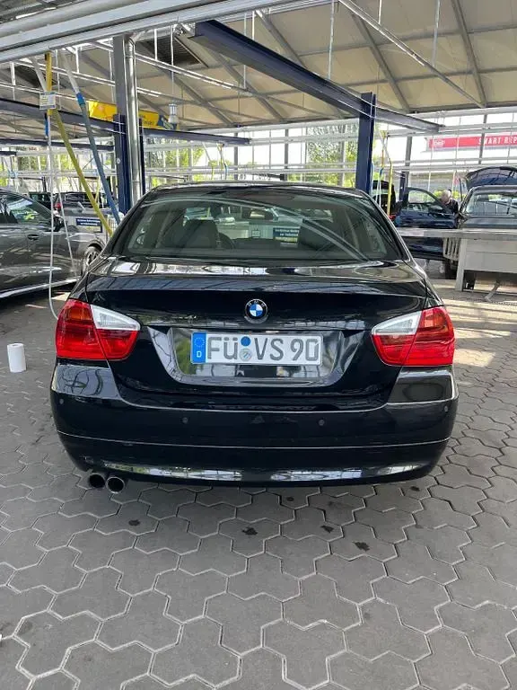 Brugt BMW 325 218 HK (160 kW) 2005 Sort Sedan