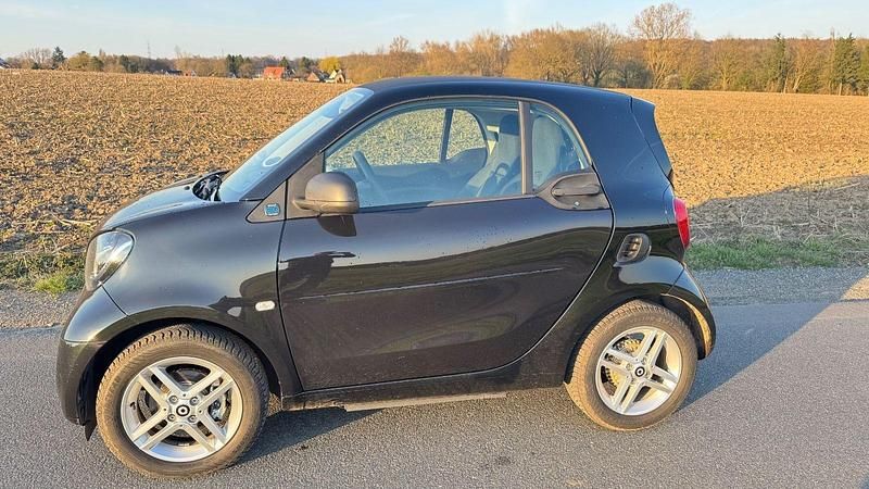 Gebraucht Smart ForTwo Coupé 60 kW (82 PS) 2020 Schwarz Coupé