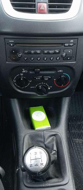 Gebraucht Peugeot 206 60 PS (44 kW) 2009 Rot Limousine