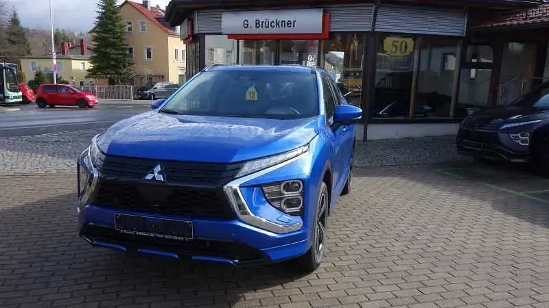 Używany Mitsubishi Eclipse Cross Plus 188 KM (138 kW) 2023 Niebieski SUV