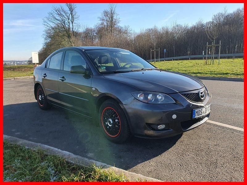 Grau Gebraucht 2006 Mazda 3 Limousine | 1.800 € (Fairer Preis) - Bild 1/4