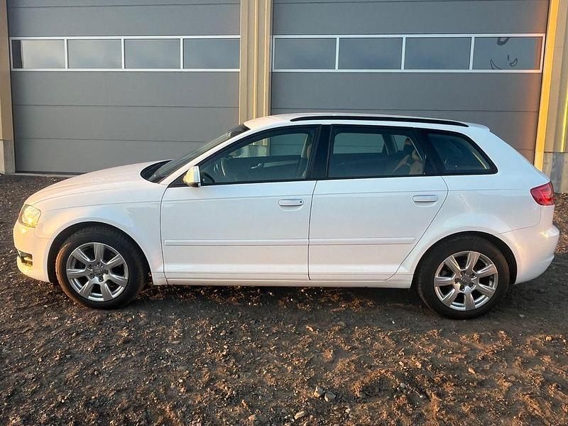 Gebraucht Audi A3 Ambition 140 PS (102 kW) 2012 Weiß Kleinwagen