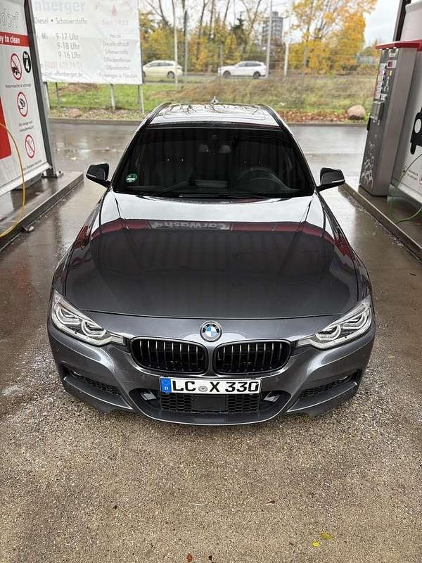Gebraucht BMW 330 M Sport 258 PS (189 kW) 2016 Grau Kombi