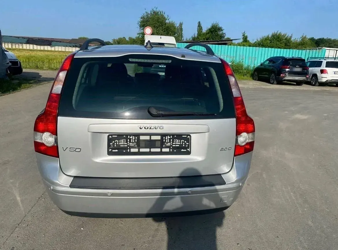 Gebraucht Volvo V50 Summum 136 PS (100 kW) 2004 Silber Kombi