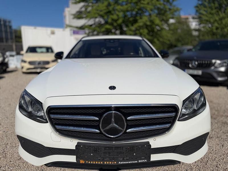 Second-hand Mercedes E220 194 CP (142 kW) 2017 Alb Berlinǎ