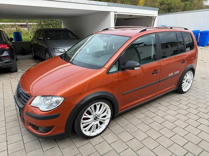 Andere farben Gebraucht 2008 VW Touran Cross Van / Kleinbus | 4.250 € (Fairer Preis) - Bild 1/4