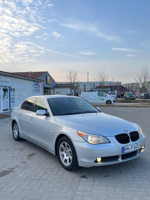 Gebraucht BMW 520 170 PS (125 kW) 2004 Silber Limousine