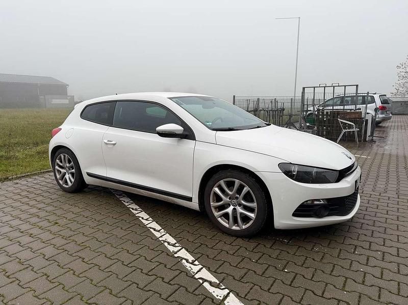 Gebraucht VW Scirocco 122 PS (89 kW) 2009 Candyweiss Coupé