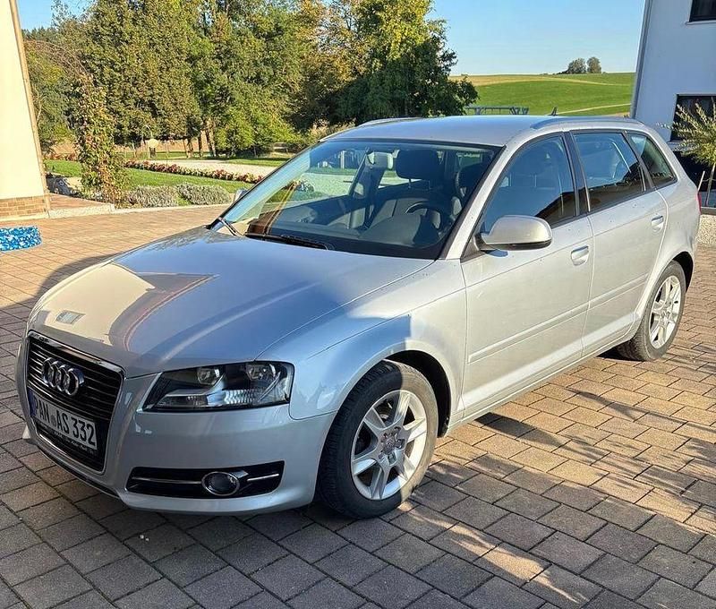 Gebraucht Audi A3 105 PS (77 kW) 2012 Silber Kleinwagen