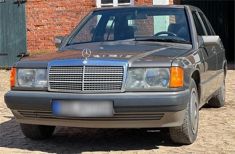 Gebraucht Mercedes 190 122 PS (89 kW) 1991 Limousine