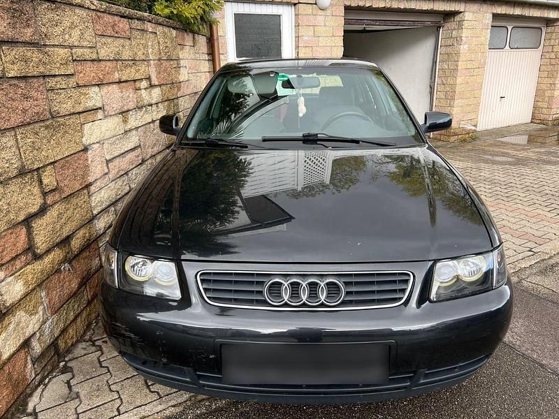 Gebraucht Audi A3 Ambiente 101 PS (74 kW) 2000 Schwarz Kleinwagen